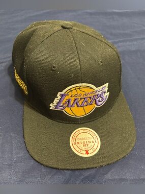 Mitchell & Ness Los Angeles Lakers Black SnapBack Hat